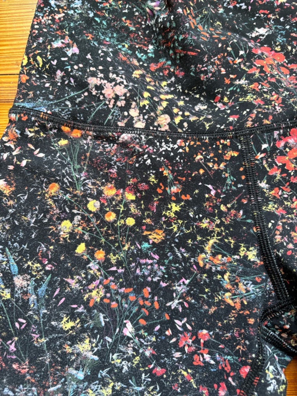 Black MultiColor Floral Spray | lululemon athletica | High-Rise Leggings | 28” - Picture 3 of 7